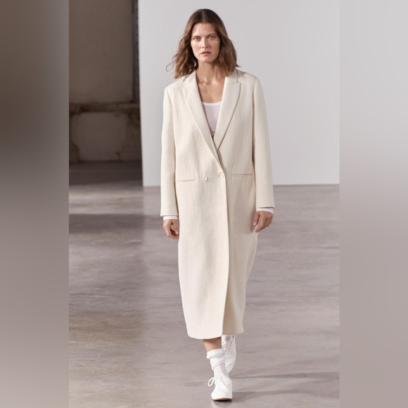 Zara Jackets & Blazers - MINIMALIST WOOL BLEND COAT ZW COLLECTION ECRU SIZE MEDIUM. BEAUTIFUL❣️